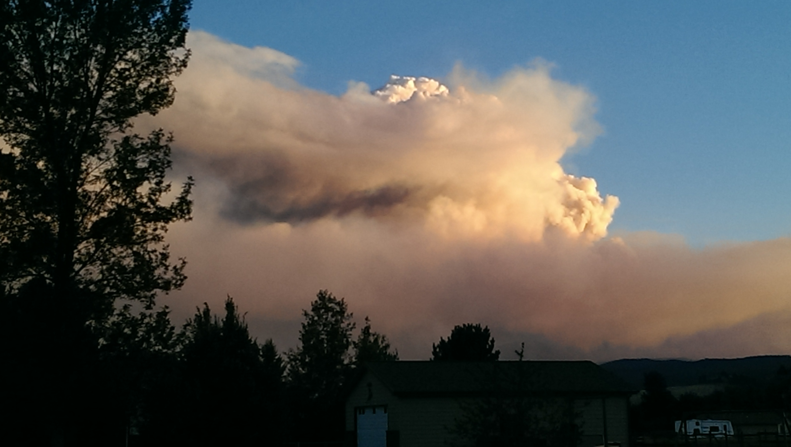 Smoke column from Lolo Peak Wildfire 2017